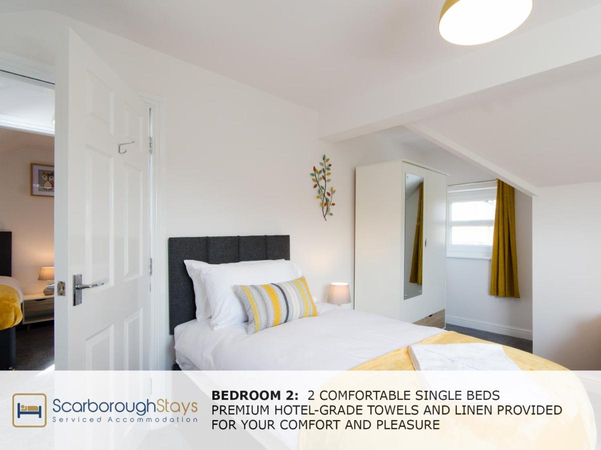 Candler Lodge - 3 Bedroom Townhouse With Parking - Patio Area & Seating Scarborough Exterior photo