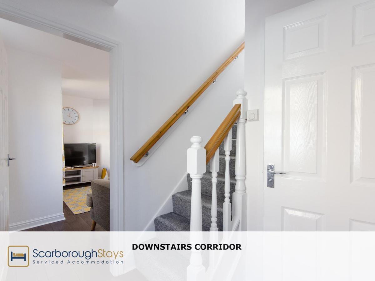 Candler Lodge - 3 Bedroom Townhouse With Parking - Patio Area & Seating Scarborough Exterior photo
