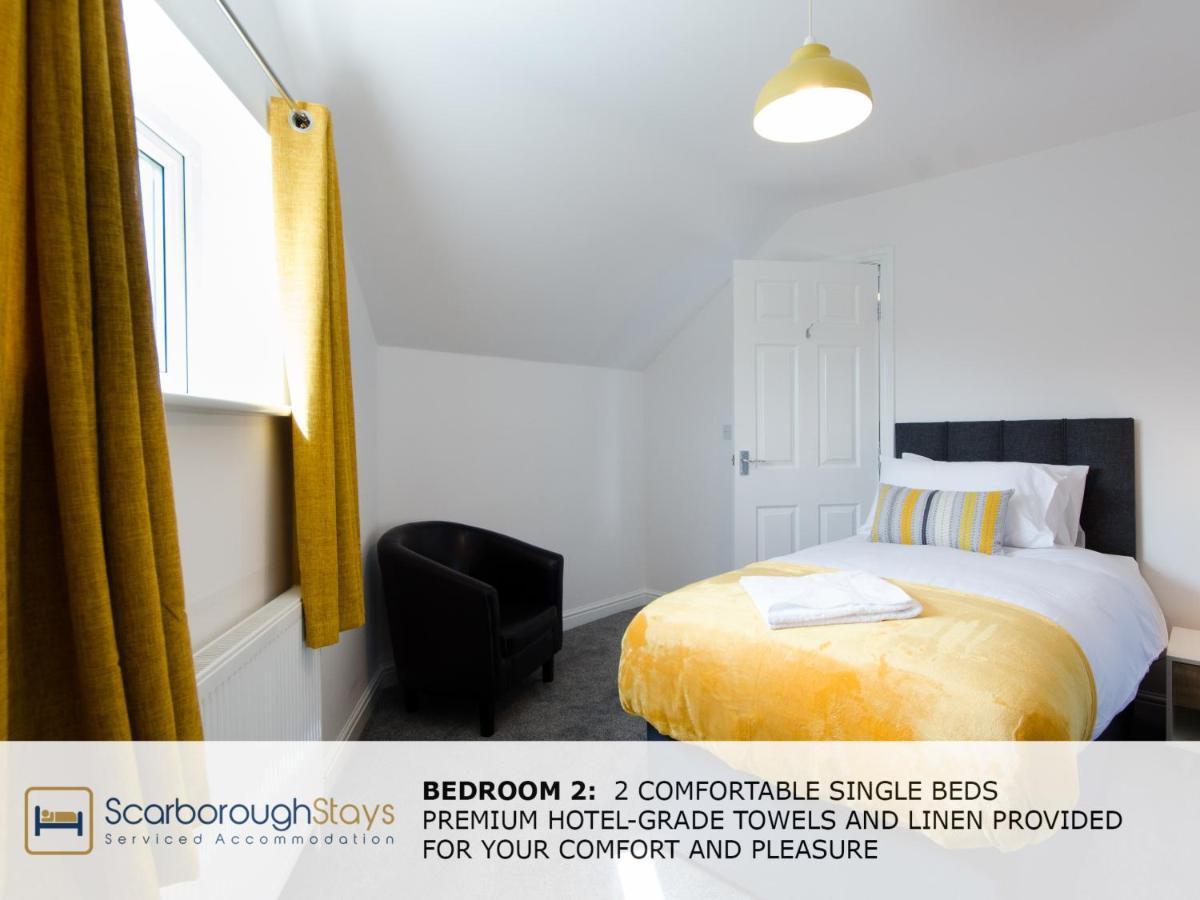Candler Lodge - 3 Bedroom Townhouse With Parking - Patio Area & Seating Scarborough Exterior photo